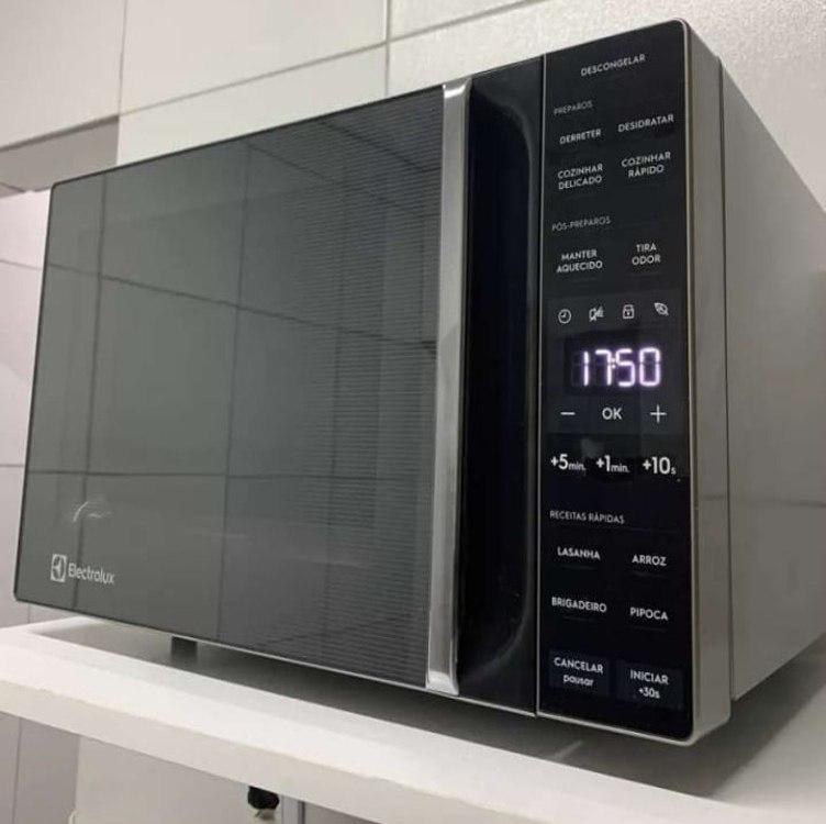Micro-ondas 23L Electrolux Efficient ME23S Cinza