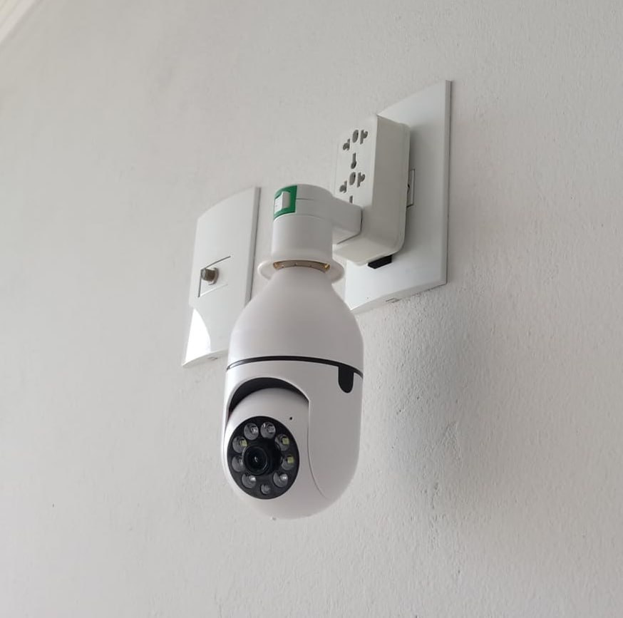 Câmera Lâmpada de Segurança WiFi IP Yoosee Visão Noturna