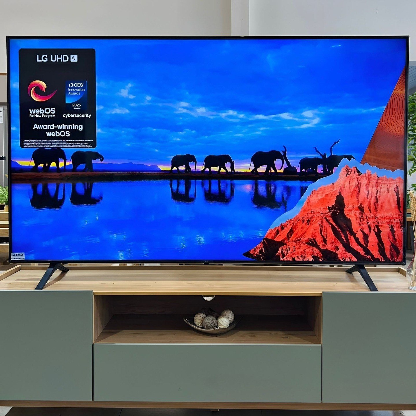 Smart TV 65" LG 4K UHD AI Processador a7 Geração 8 WebOS 25