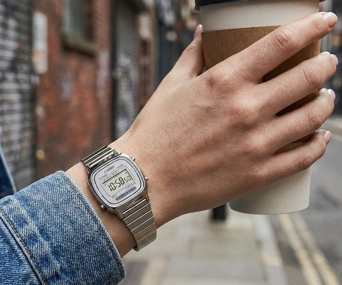 Relógio Casio Feminino Vintage Digital Mini Retrô Prata