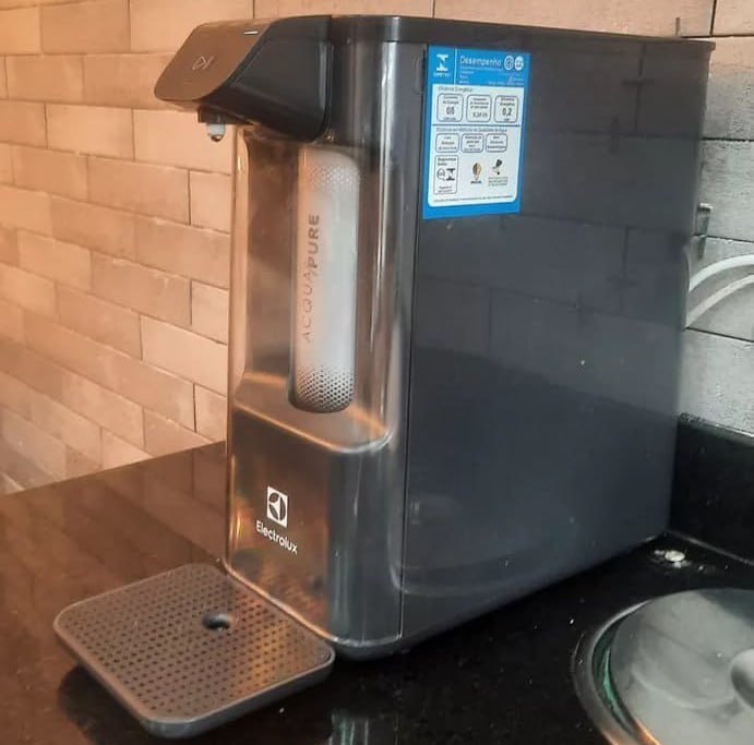 Purificador de Água Electrolux Bivolt PE12G com Painel Touch