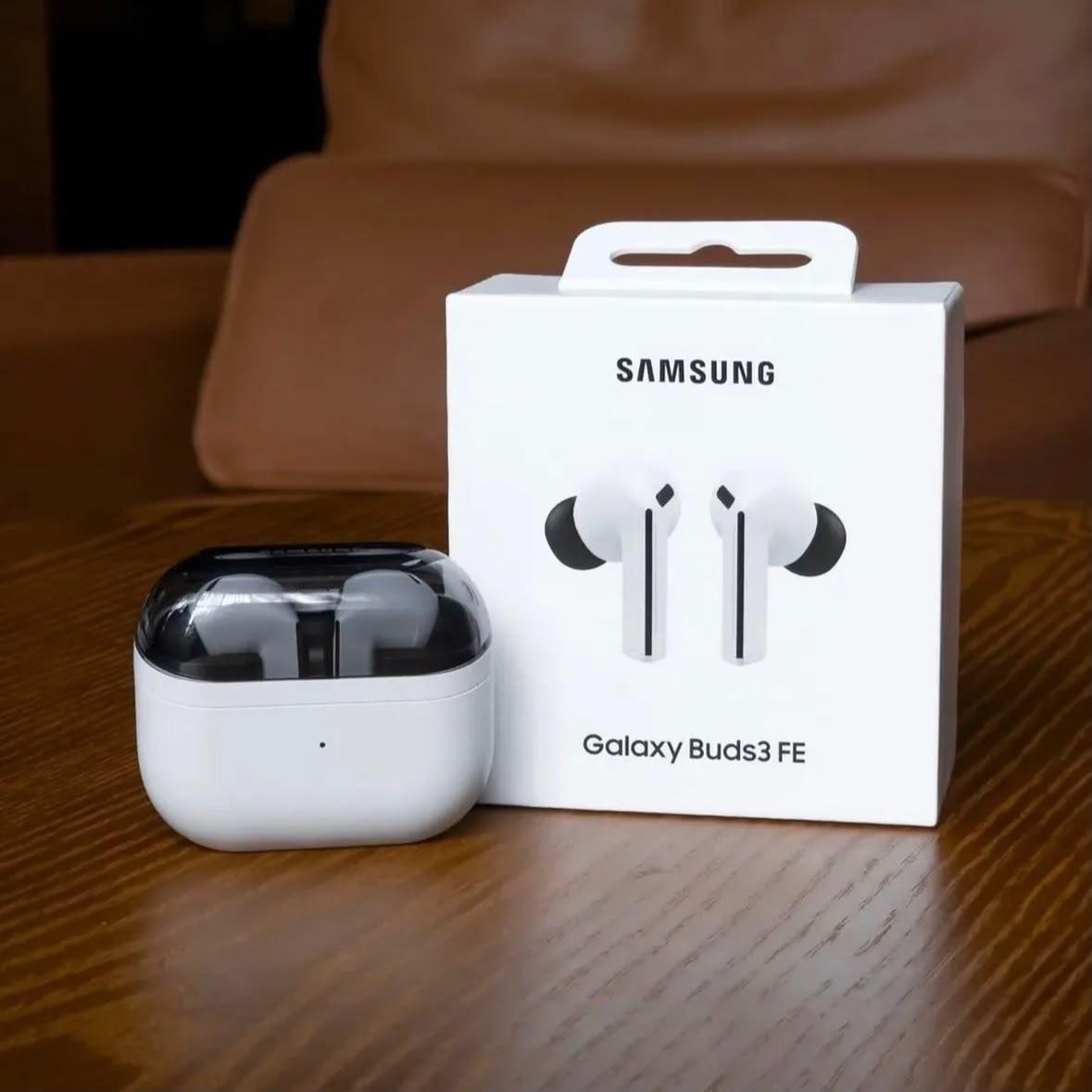 Samsung Galaxy Buds3 Fe Fone de Ouvido Sem Fio com Cancelamento de Ruído