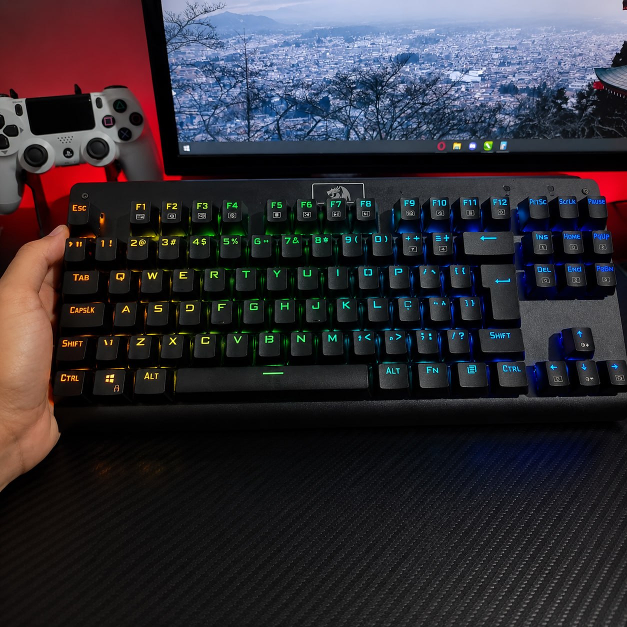 Teclado Mecânico Gamer Redragon Dark Avenger K568-2 RGB