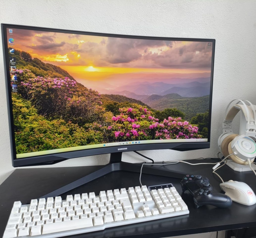 Monitor Gamer Samsung Odyssey G5 27" QHD 165Hz 1ms