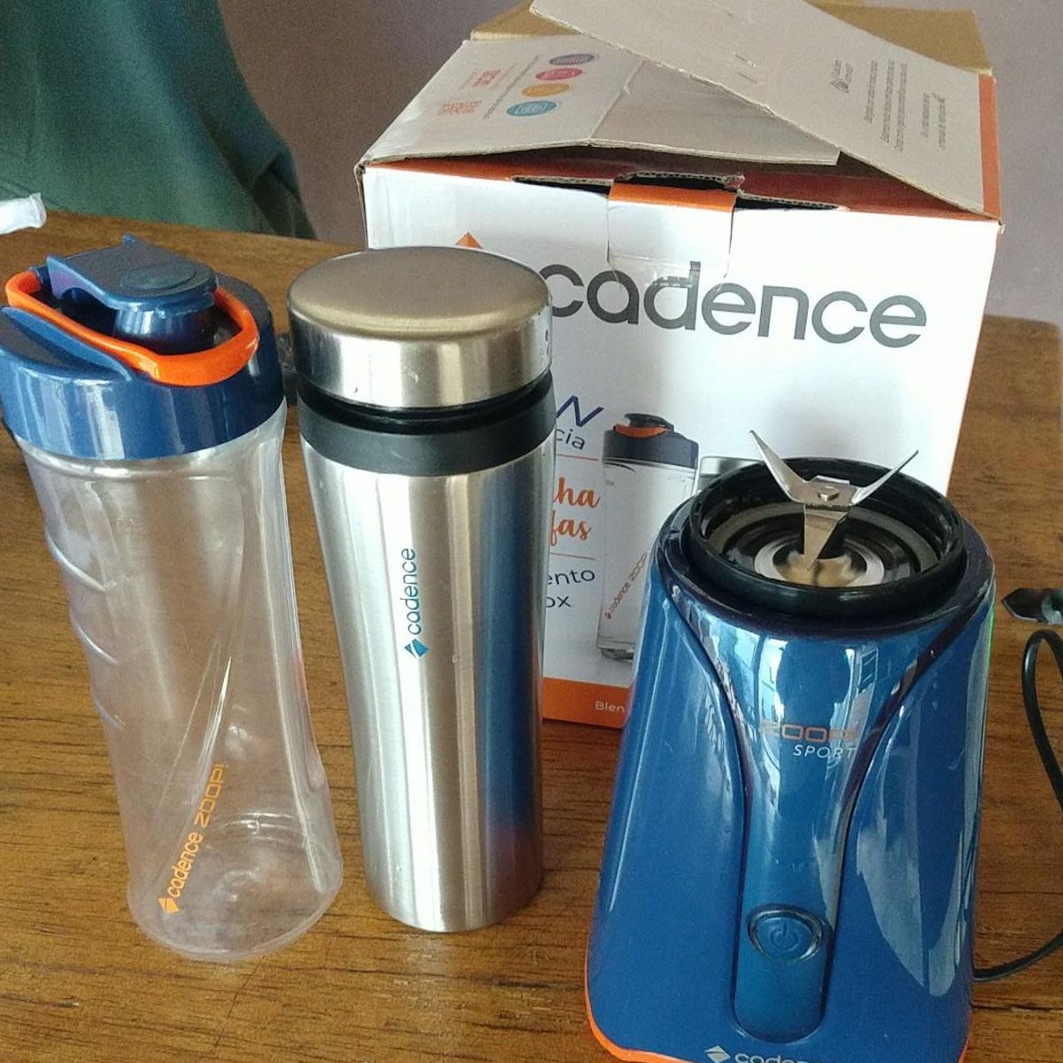 Blender Zoop Sport Inox Cadence com 2 Jarras