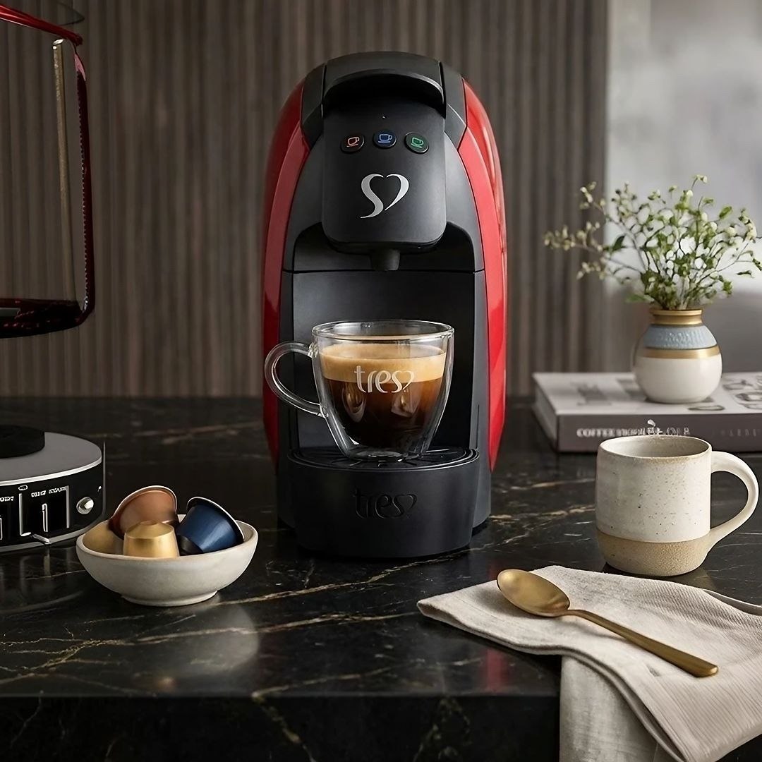 Cafeteira Espresso Luna Vermelha TRES 3 Corações 220V