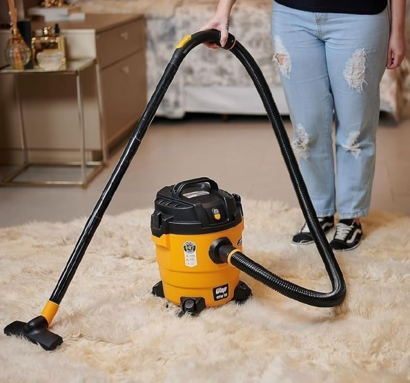 Aspirador de Pó e Água Wap 1400W 10L 127/220V