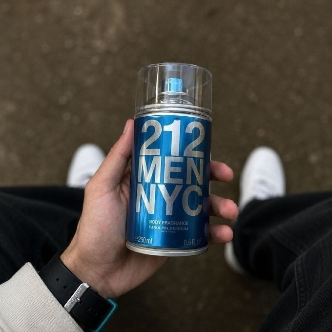 Body Spray Carolina Herrera 212 Men NYC 250ml