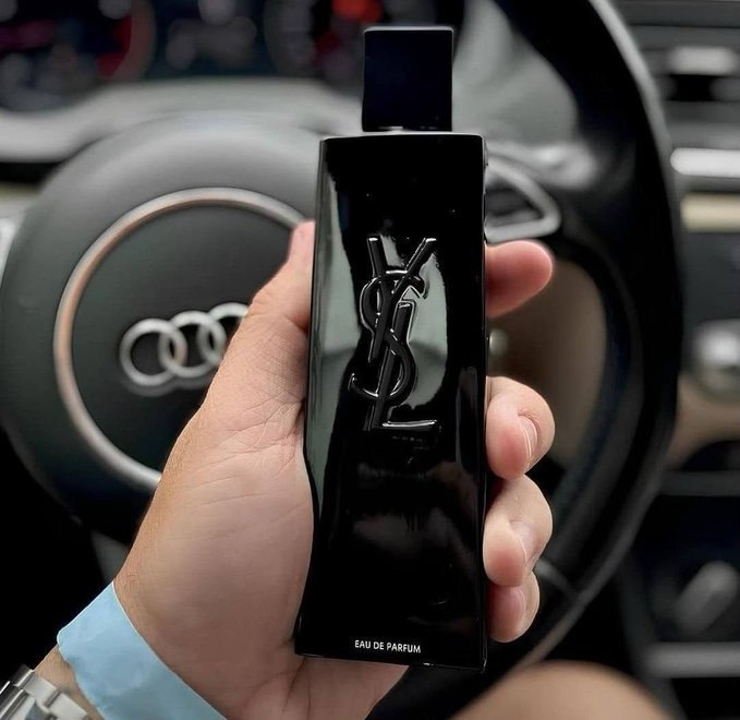 Perfume Yves Saint Laurent MYSLF EDP 60ml