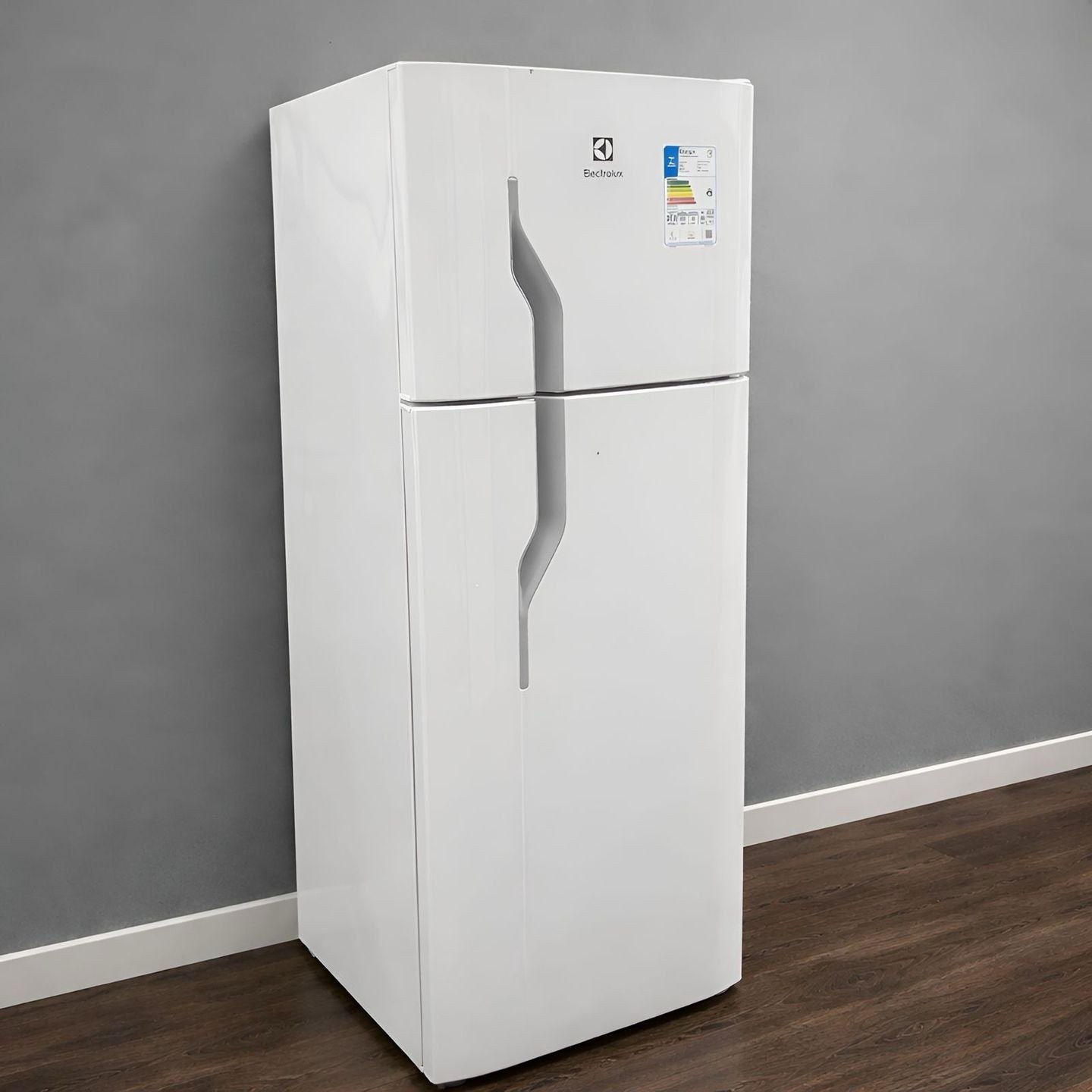 Geladeira Electrolux Cycle Defrost 260L 220v