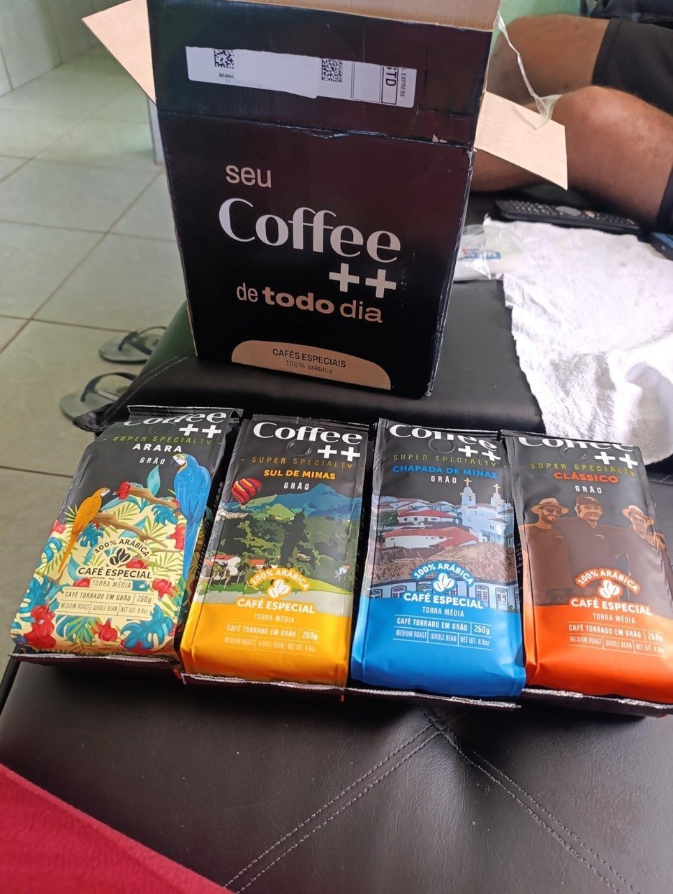 Kit 4 Pacotes Café Especial em Grãos Variedades 250g