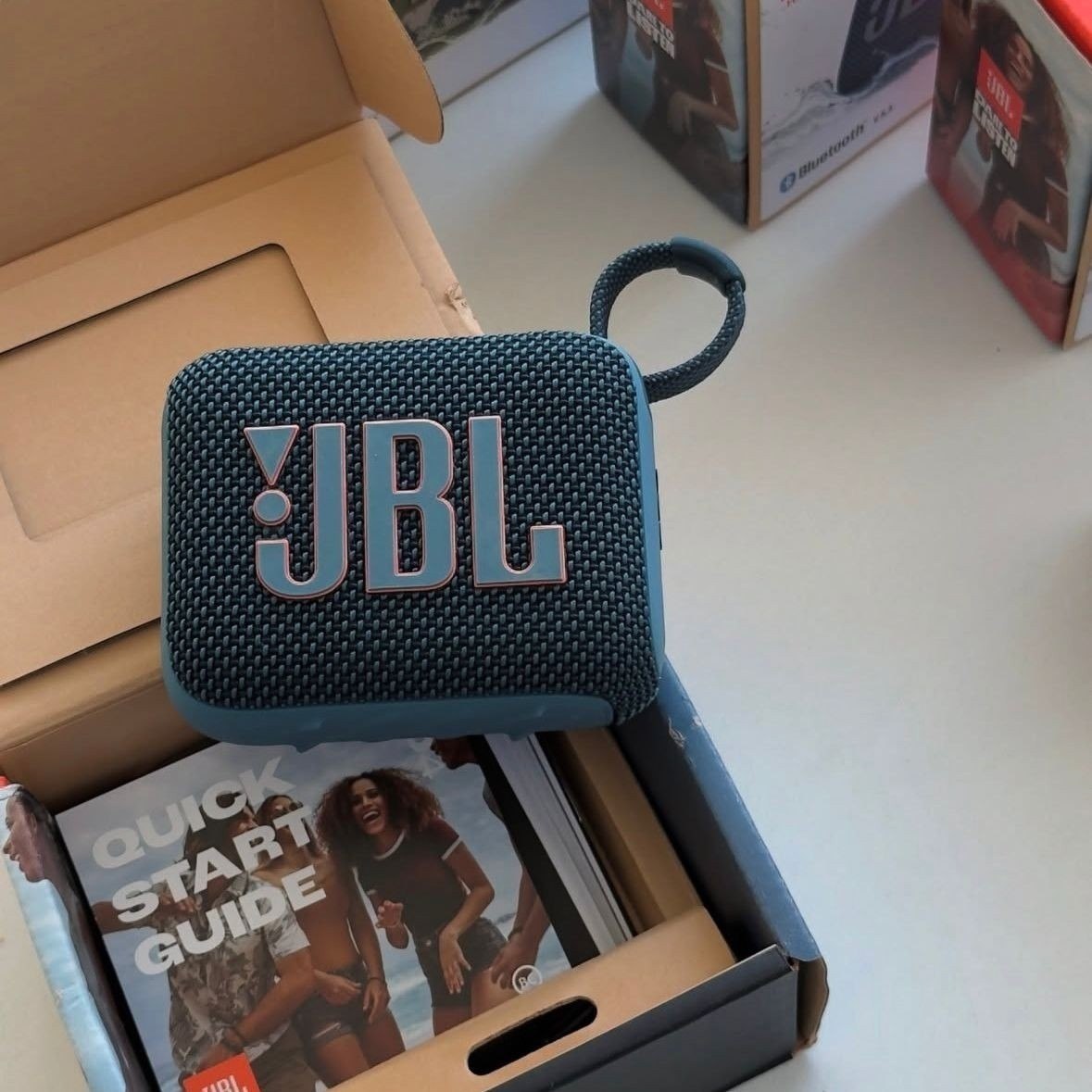 Caixa de Som Bluetooth Portátil JBL Go 4 Azul