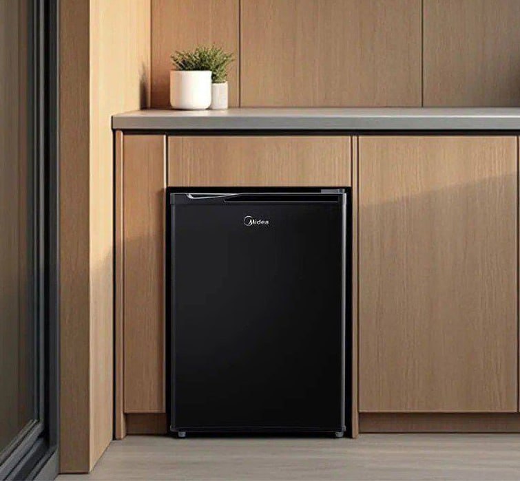 Frigobar 67L Inverter Bivolt Midea Preto