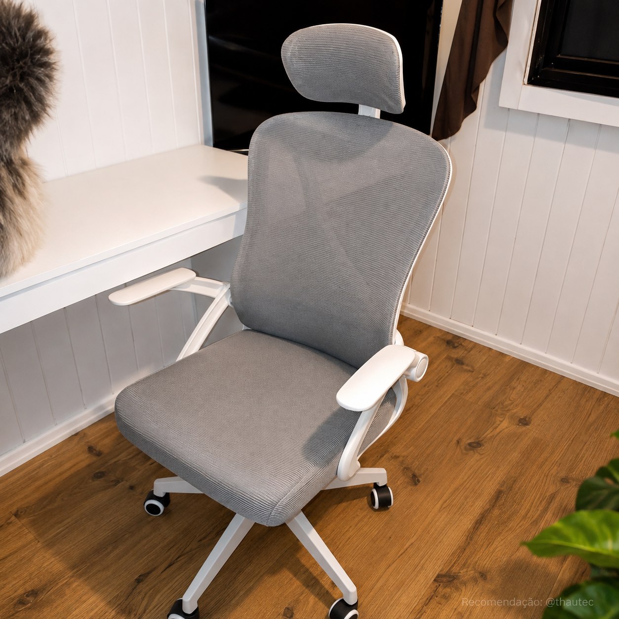 Cadeira Ergonômica Glorious Marqs Home Giratória Mesh Cinza 180kg