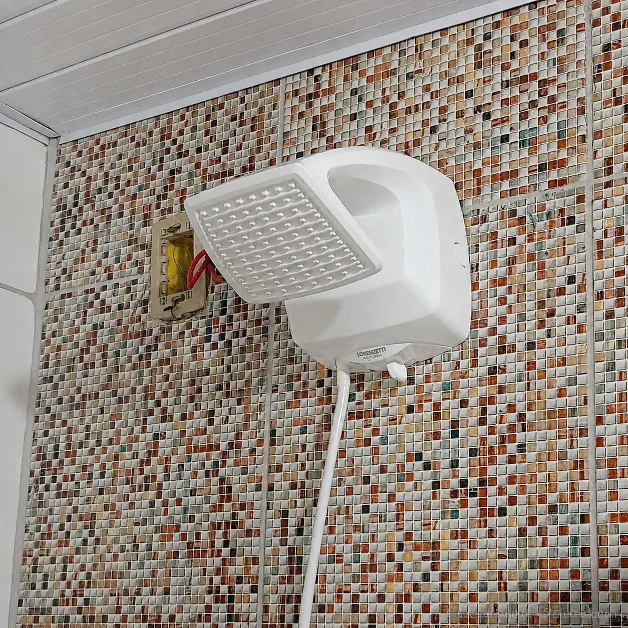 Ducha Lorenzetti Futura Multitemperaturas 7500W 220V Branco