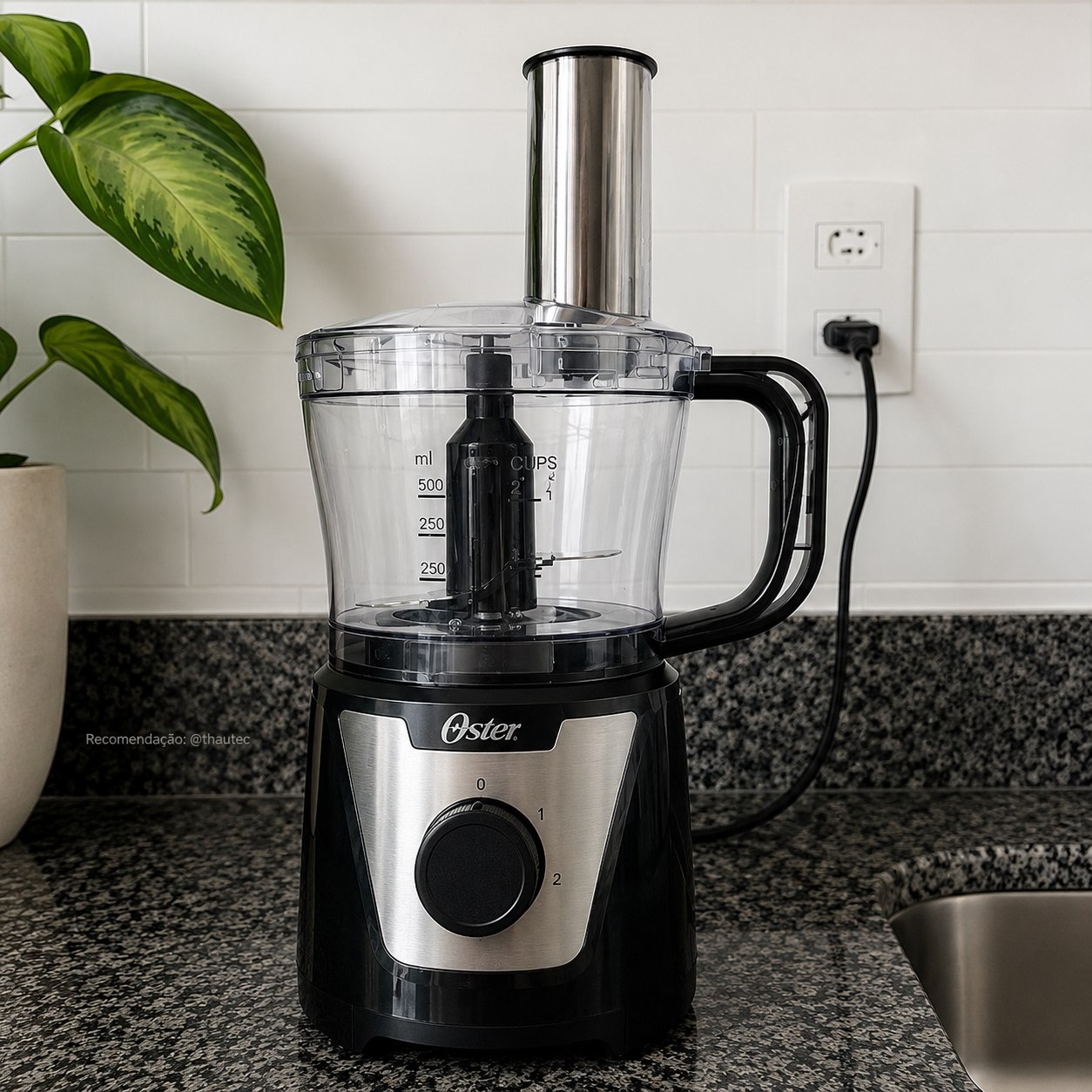 Multiprocessador Oster 500ml Motor Reversível Compacto OMPR680