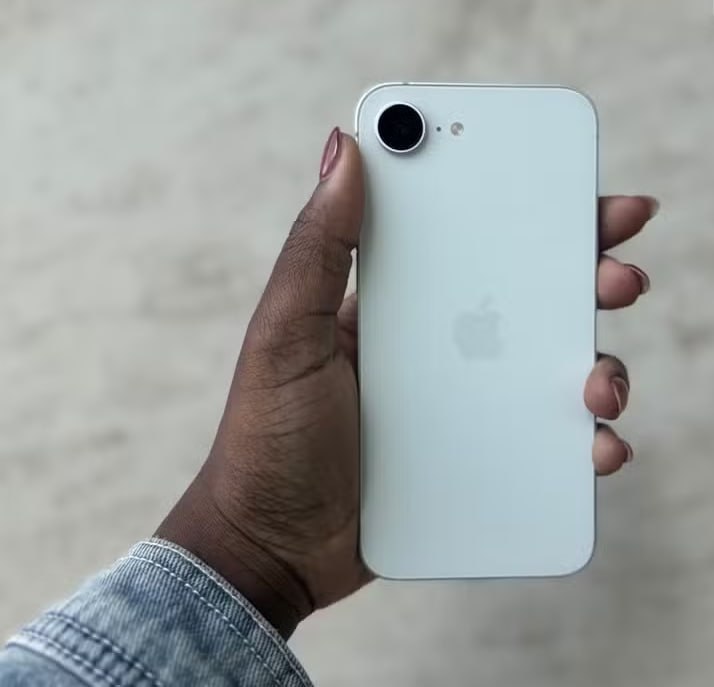 Apple iPhone 17e 256GB Branco