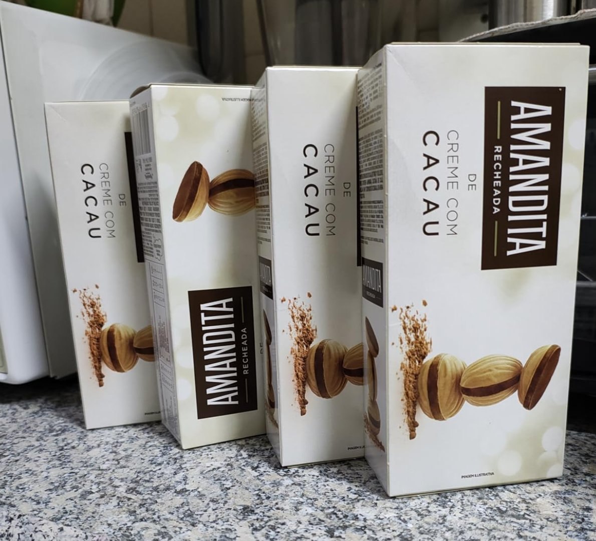 Lacta Amandita Wafer Recheado Sabor Chocolate 200g
